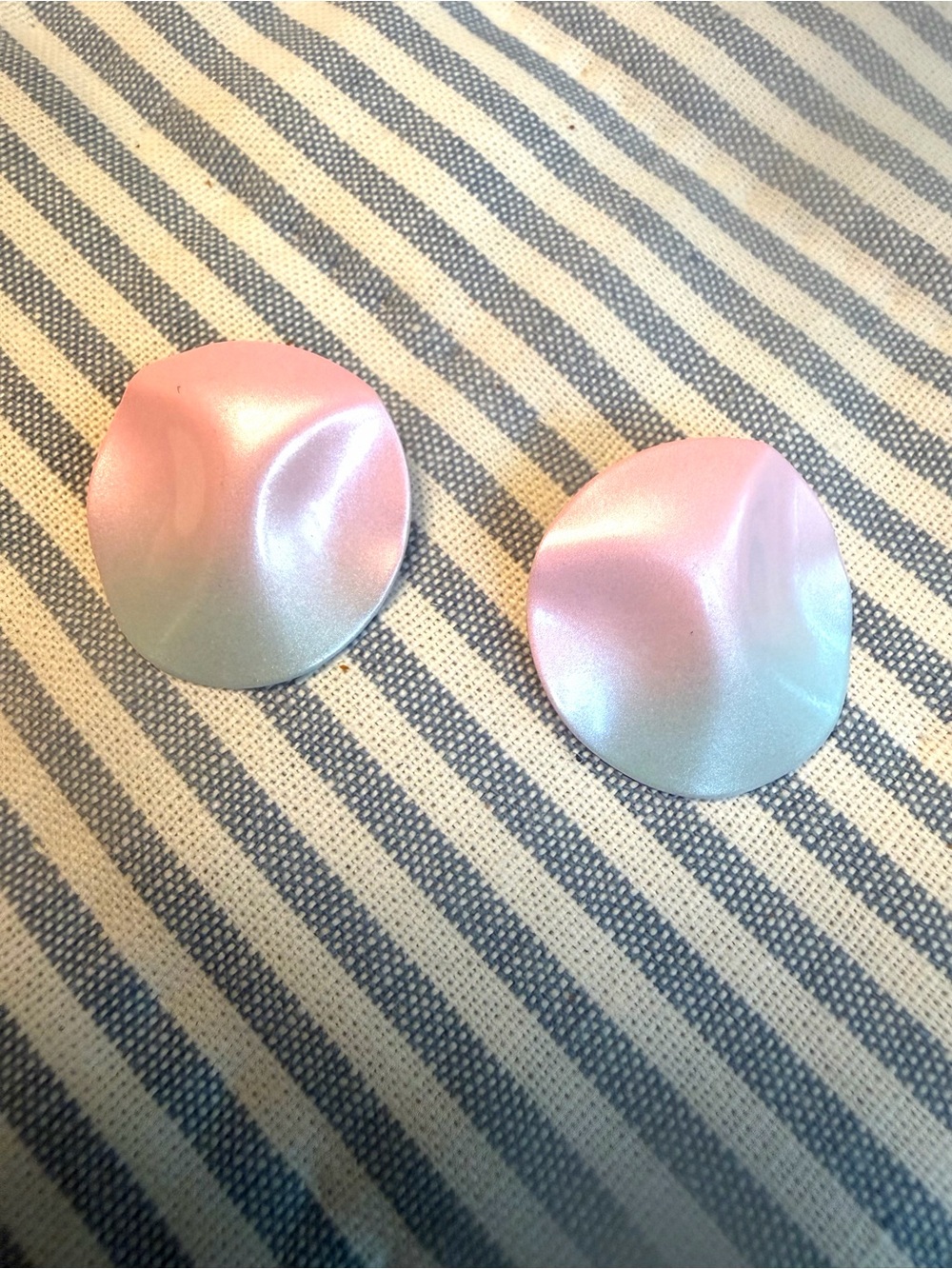 Vintage 1980s Iridescent Pink-Blue Petal Earrings